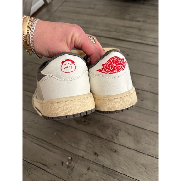 Air Jordan 1 Low x Travis Scott Sail and Ridgerock Reverse Mocha Mens Size 10 - Picture 4 of 8